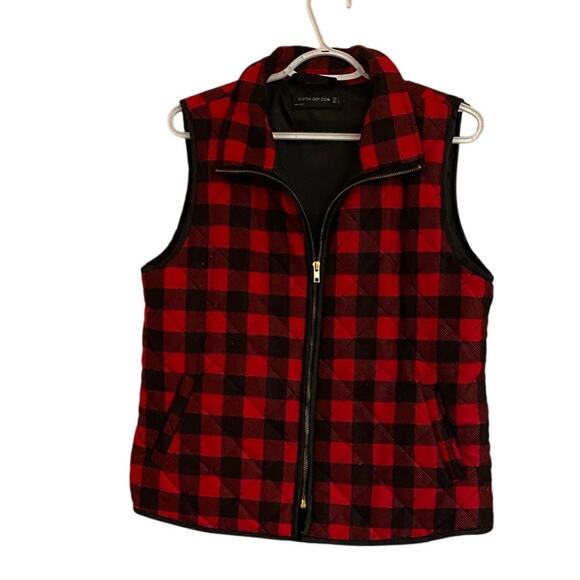 S1 Style Dot Com Women’s Size Large Red Black Buffalo Plaid Quilted Zip Vest - Picture 3 of 7